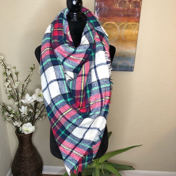 Old Navy Plaid Blanket Wrap Oversized Scarf Green Pink Blue - Picture 4 of 11